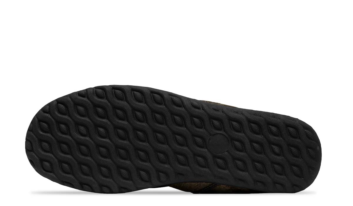 Washed Out Brown Black