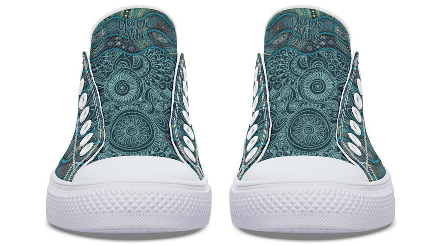 Ornate Flower Blue